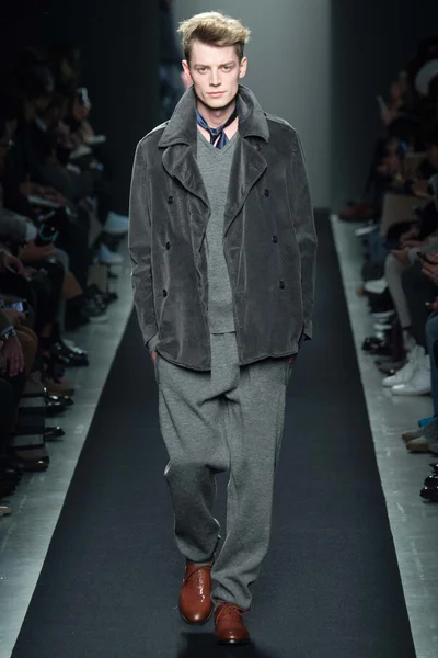 Look 13